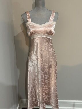 Signify Silky Satin Pink Lace-Trim Slip Dress size L